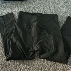 Lululemon mid calf leggings size 4